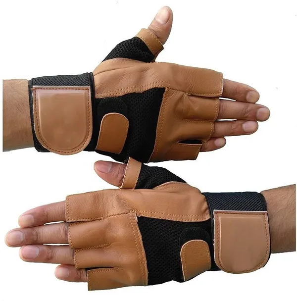 https://d1311wbk6unapo.cloudfront.net/NushopCatalogue/tr:f-webp,w-600,fo-auto/Half finger Gym glove Brown_1661783492206_4fig2jqon3sup8g.jpg__ZaySoo